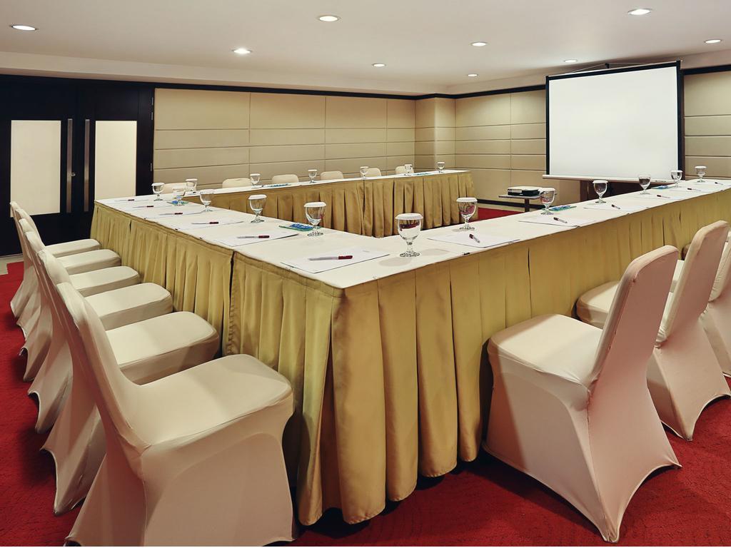 Mercure Pontianak City Center Exterior foto