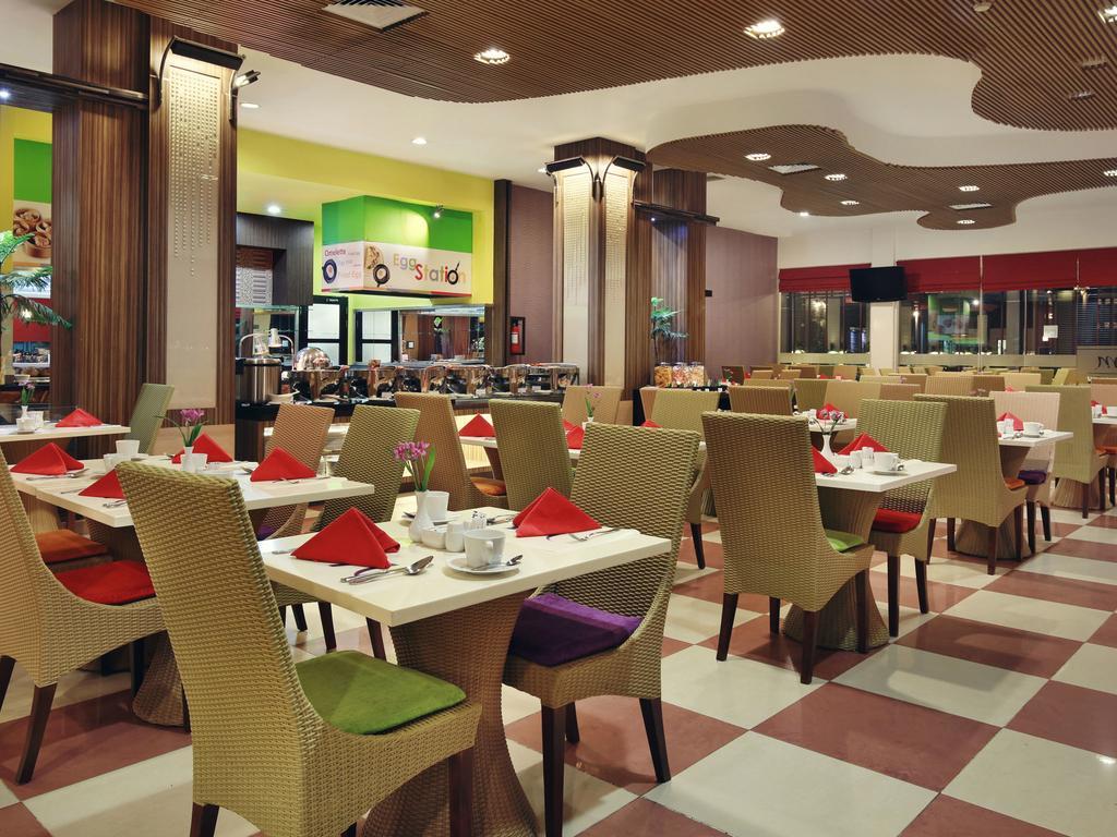 Mercure Pontianak City Center Exterior foto